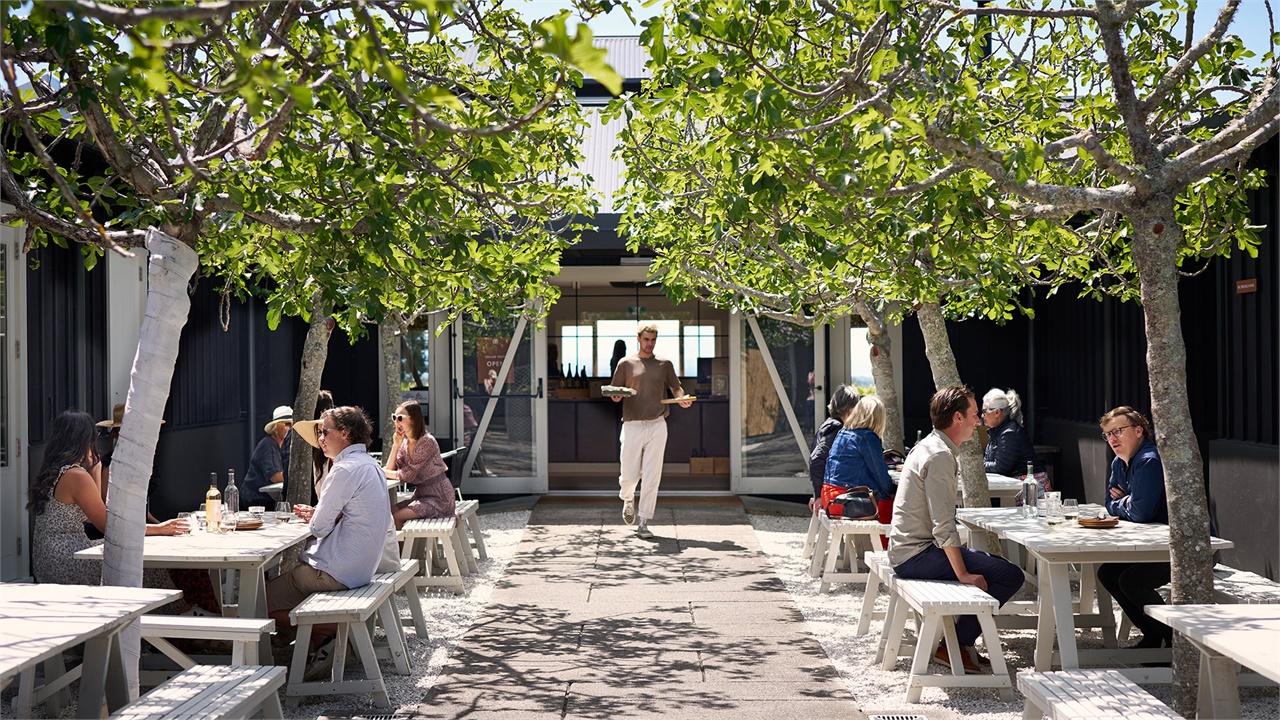 Black Barn Fig Alley